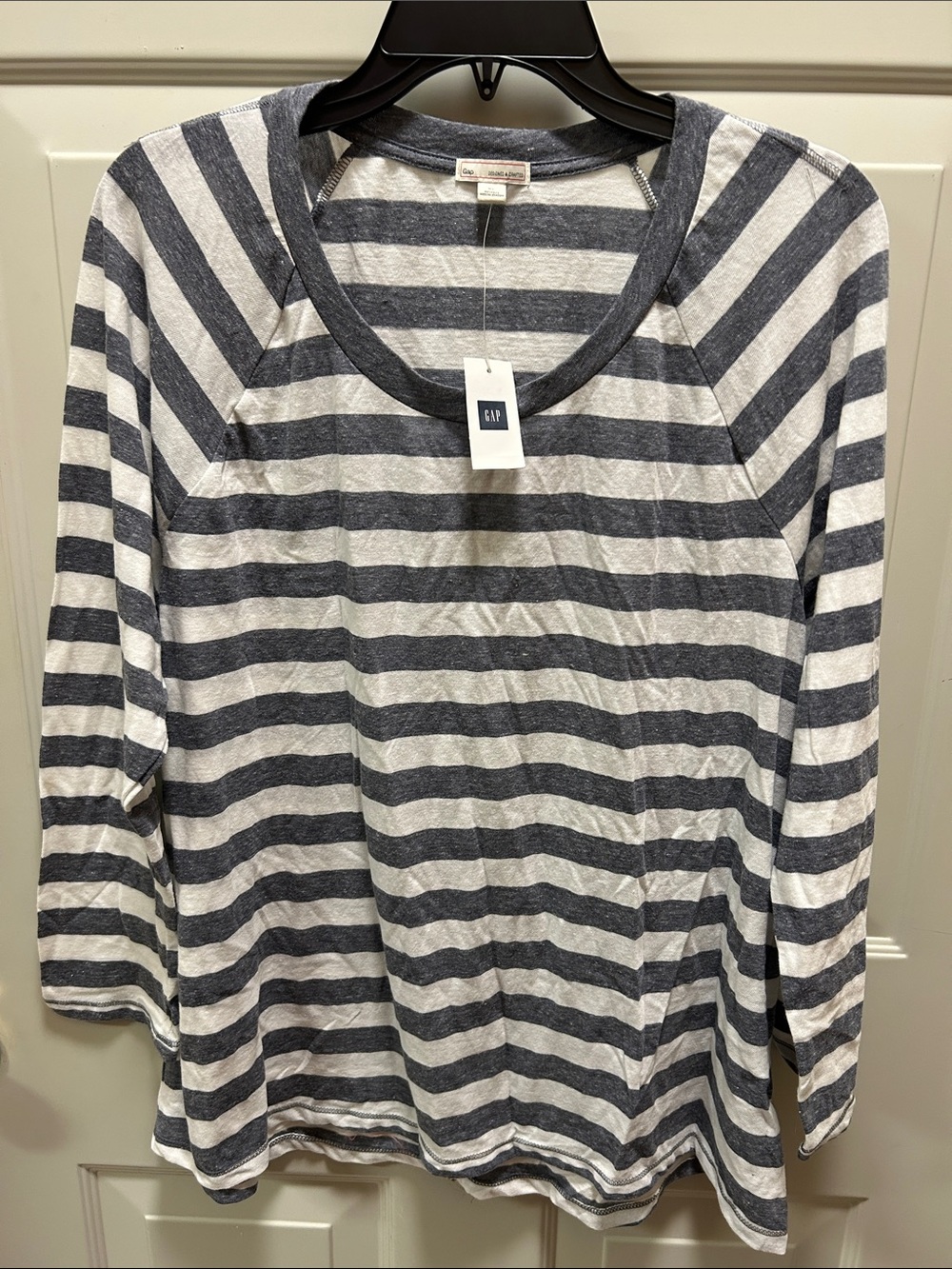 GAP Heather Navy and White Striped Long-Sleeve Scoop Neck Tee